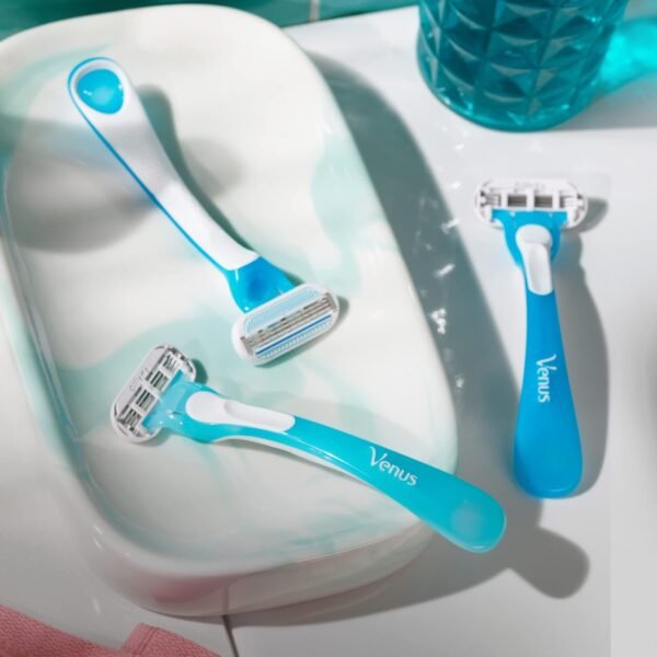 81V05QFXm-L._AC_SL1500_ Venus Oceana Hair Removal Razor with Aloe Vera - 3+1 Razor Pack